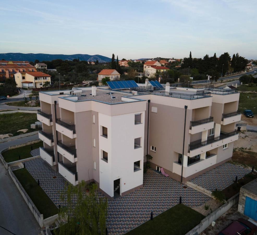 Apartmani Dalmacija 德拉格 外观 照片