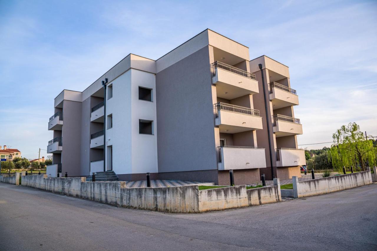 Apartmani Dalmacija 德拉格 外观 照片