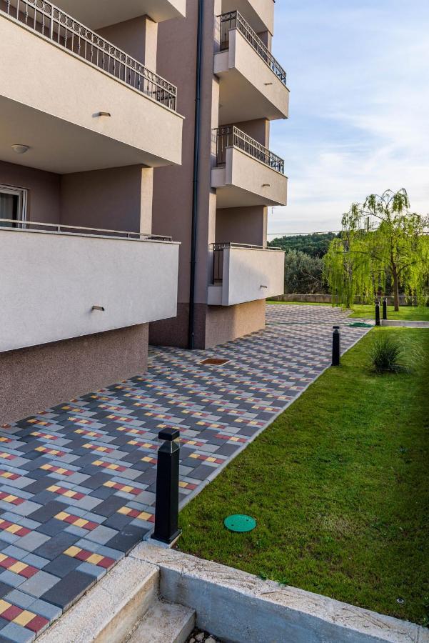 Apartmani Dalmacija 德拉格 外观 照片